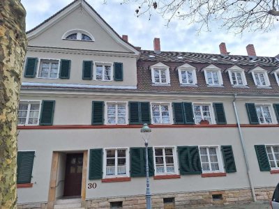 Liebevoll sanierte 3 Zimmer Wohnung - ohne Balkon -