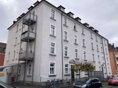 Von privat: Provisionsfreie 2,5 Zi. Wohnung in Würzburg