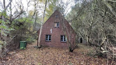 Altes Haus auf wunderschönem Baugrundstück in Nebel