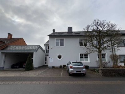 Großzügige 7-Zimmer-Maisonette-Wohnung mit EBK und Doppelgarage in Mettlach-Orscholz