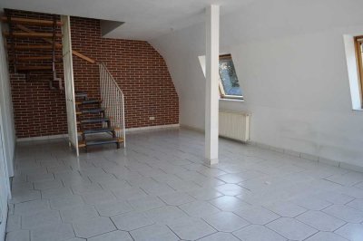 Gehobene 4-Zimmer Maisonette Wohnung mit hochwertiger Küche & Balkon in Essen