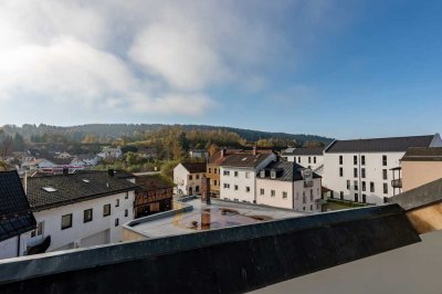 Attraktive 3,5-Zimmer-Dachgeschosswohnung mit Balkon und Einbauküche in Regen