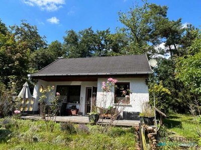 Ganzjährig nutzbares Ferienhaus auf idyllischem Grundstück an der Löcknitz