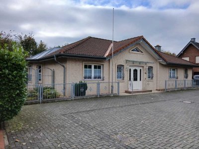 Provisionsfrei: Gepflegter Bungalow mit gehobener Ausstattung in Dormagen-Delrath