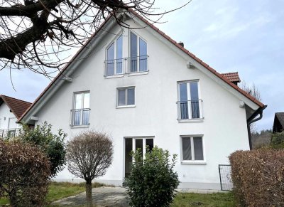 Sonniges, vollständig renoviertes Reihenendhaus in Kranzberg