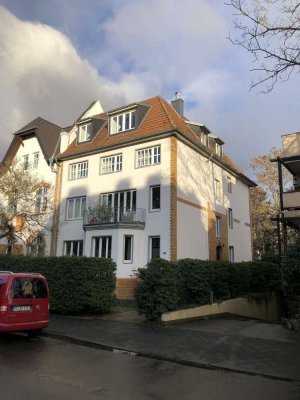 *Möbliert* Modernes Studio-Apartment mit Ausblick auf den Grafenberger Wald