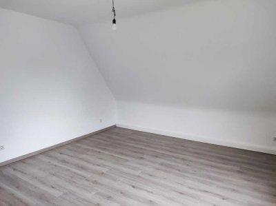 ***klein, aber fein! helle 2 Zimmer Wohnung sucht neuen Mieter!***