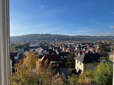 Traumhafte 4-ZimmerWohnung mit Blick über Esslingen zu vermieten