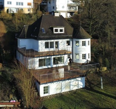 Ortenberg: 3-Zimmer-Wohnung mit großem Balkon und Schlossblick