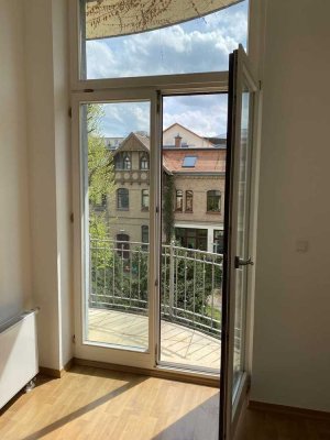 3 min zu Fuß ins Rosental: Helle DG-Whg., 3 Zi. + Balkon, sehr ruhig im Waldstraßenviertel, Denkmal