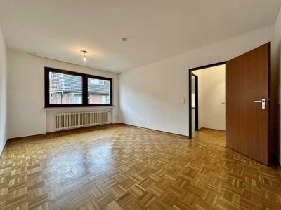 Zentrales Wohnen: 1-Zimmer-Apartment mit Einbauküche und Echtholzparkett