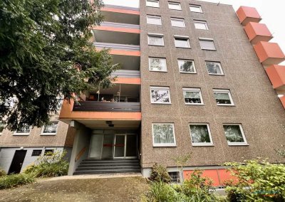 Schön geschnittene 3,5 Zimmer Wohnung in S-Hofen