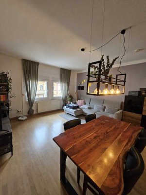 Schöne, helle 3-Zimmer-Wohnung mit Balkon und Einbauküche in Wiesbaden