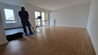 Erstbezug Neubau 2-Zimmer-Wohnung mit Balkon, Südstadt