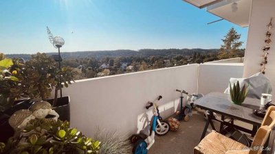 Bezugsfreie, helle 4-Zimmer-Wohnung mit Balkon und tollem Ausblick in FFB