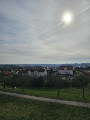 2-Raumwohnung mit tollem Ausblick und Dusche