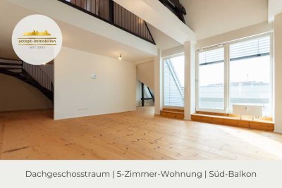 ** Dachgeschosstraum | Kamin und Einbauküche | Balkon | Wanne & Dusche | Dielenboden | Stellplatz **