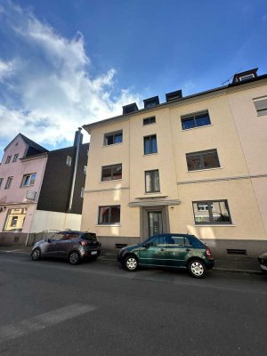 "EHRENSACHE" Modernisierte 3-Zimmer-Wohnung mit traumhaftem Balkon in begehrter Lage von Herne-Süd!