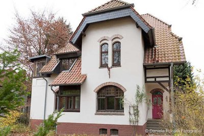 Wunderschöne Villa auf großem Grundstück