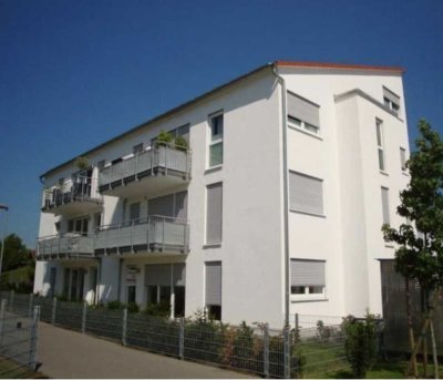 Moderne 4,5 ZKB-Galerie-Wohnung in bester Lage mit EBK, Südbalkon, Aufzug und TG-Platz zu vermieten!