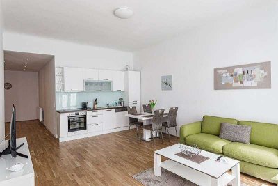 Schöne 2-Zimmer-Wohnung mit Balkon und Einbauküche in Riesa