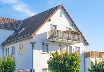 Erstbezug nach Sanierung * 2-RW mit Süd-Balkon * 2.OG * EBK * Bad mit Fenster & Wanne * 2 SP * TOP *