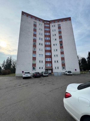 Teilmöblierte 2 Zimmer Wohnung mit Balkon in Waldkraiburg