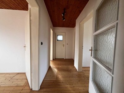 Erstbezug nach Sanierung: schöne 4-Zimmer-EG-Wohnung mit Einbauküche und Balkon in Diez