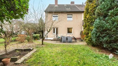 1 bis 3-Familienhaus mit schönem Grundstück, Terrasse, Garten und 2 Stellplätzen