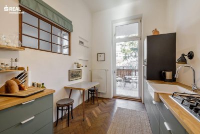 EXKLUSIVE 4 ZIMMER-ALTBAUWOHNUNG MIT TERRASSE UND GEMEINSCHAFTSGARTEN IN BESTLAGE