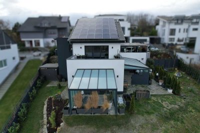 Modernes Einfamilienhaus mit traumhaftem Ausblick auf die Warburger Altstadt!