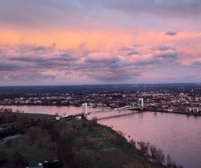 2 Zimmerwohnung mit herrlichem Rheinblick über Köln