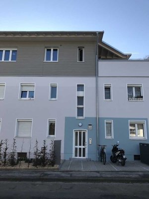 2 Zimmer Wohnung mit Terrasse in zentraler Lage