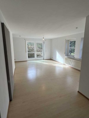 RT-Georgenberg 1,5-Zimmer-Single-/Pendlerwohnung mit Terrasse