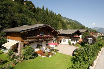 ZWEI LANDHÄUSER mit touristischer Nutzung in Viehhofen / Saalbach