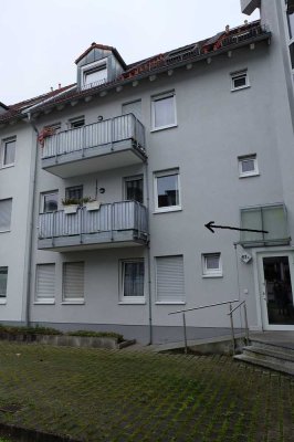 Geschmackvolle 3-Zimmer-Wohnung mit 2 Balkonen und Einbauküche in Bensheim