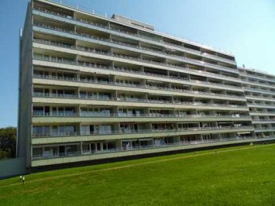 Luftige Wohnung im 4. OG mit Balkon