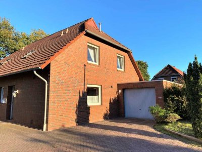 Bezugsfreie Doppelhaushälfte mit Garage und eigenem Garten in Aurich  (OT Popens)