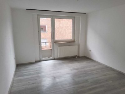 Schöne 2 Zimmer Mietwohnung im 2. OG in Duisburg-Wanheimerort