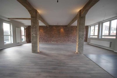 TRAUM LOFT - INDIVIDUELLES WOHNEN IN DER STADT -EINZIGARTIG-