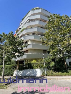 Sonnige Terrassenwohnung mit Außenstellplatz