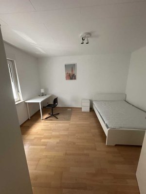 Möbliertes WG-Zimmer in S-Feuerbach