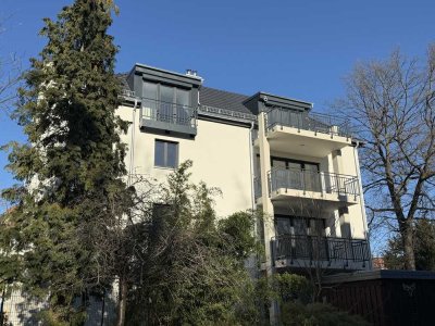 Erstbezug mit Balkon: Geschmackvolle 4-Zimmer-Wohnung mit gehobener Innenausstattung in Radebeul