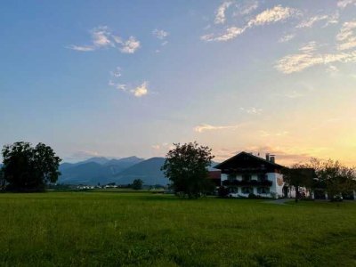 Hochwertige Gartenwohnung über 2 Etagen mit Carport - ruhig im Grünen