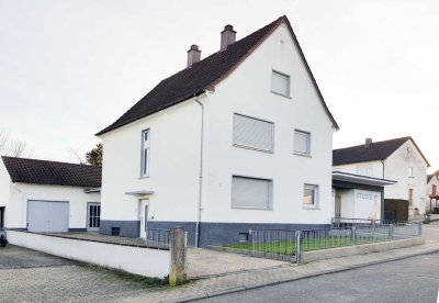 Günstiges 6-Raum-Einfamilienhaus mit 2EBK in Angelbachtal