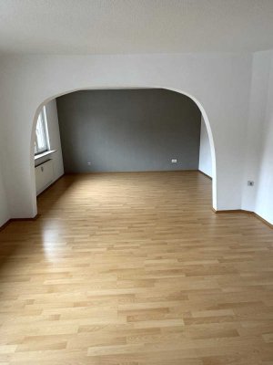 ***Wohnung in 3 Familienhaus***