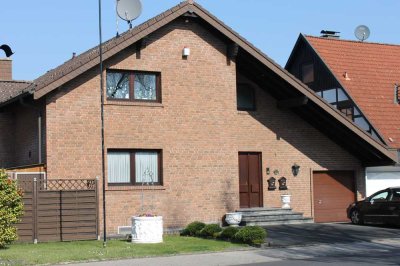 Schöne 2 Zimmer-Wohnung mit kleinem Garten in Dormagen zu vermieten.