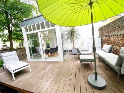 Stylische Wohnoase in Frankfurt-Bornheim: 2,5-Zimmer, top sanierter Altbau mit Terrasse und Garten