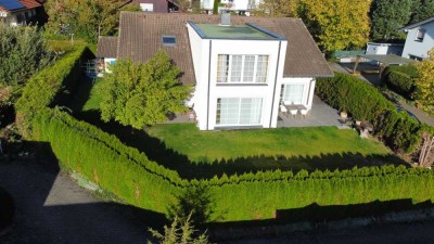 Modernes Einfamilienhaus mit großzügigem Garten in Dornstadt