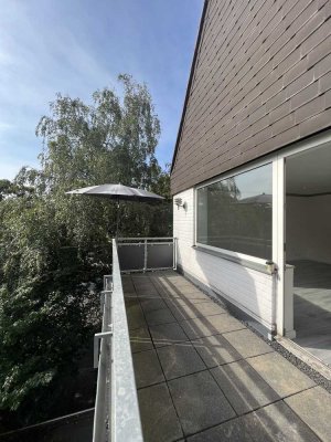 frisch renovierte, perfekt geschnittene 1 Zimmerwohnung mit Balkon und getrennter Einbauküche!